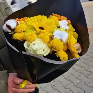 Buchet Mix de flori galben