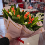Buchet 19 Lalele Colorate – Livrare Rapidă în Vaslui - Image 2