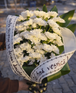 Buchet funerar cu 14 crizanteme albe - Livrare Rapidă în Județul Vaslui