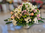 Aranjament funerar din crizanteme, crini, trandafiri, alstromeria si lisianthus - Image 2